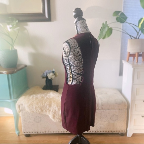 🏷️ 4/$25 Silence + Noise Urban Outfitters Lexie Crisscross Open-Side Mini Dress - Picture 9 of 15